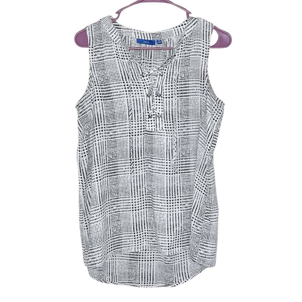 Apt. 9 Lace up Neckline Sleeveless Top - Size Medium